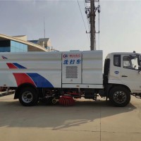 江铃凯运扫路车 边洒水边扫地车