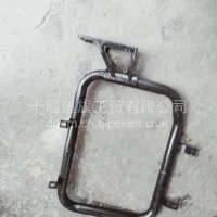 新款天龙前轮挡泥板支架/8403070-c4303
