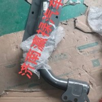 WG9525950740中国重汽豪沃HOWO汕德卡豪瀚牵引车前桥中后轮左右挡泥板轮罩支架/850W41720-5027