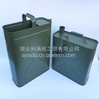东风军车配件专用随车工具机油桶总成水桶总成/3909C-010