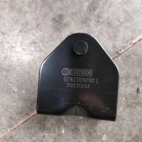 陕汽德龙X6000/X5000S工具箱锁栓/DZ16231292101