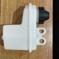 汕德卡离合器油壶/711W51501-6070