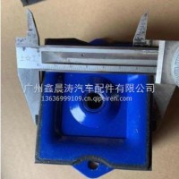 斯太尔发动机机脚胶前/1001025-D815
