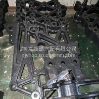 柳汽乘龙车架右前接梁/4H7YC60D33X1C-2801114B0