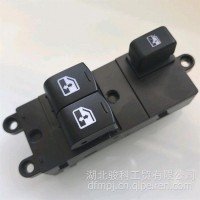 司机侧电动窗开关（24V3750730-H08221/3750730-H08221