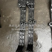 东风D600新天龙KH左连接支架-大灯8406161-C7300/8406161-C7300