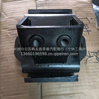 联合重卡前机脚/100100100007