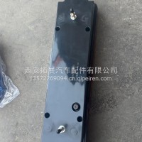 左后尾灯 俩孔 豪沃WG9719810001/WG9719810001