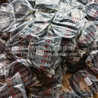 豪沃右置举升管/AZ9525820048