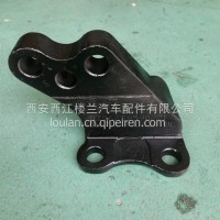 陕汽M3000S/右后发动机支架/DZ96259590221